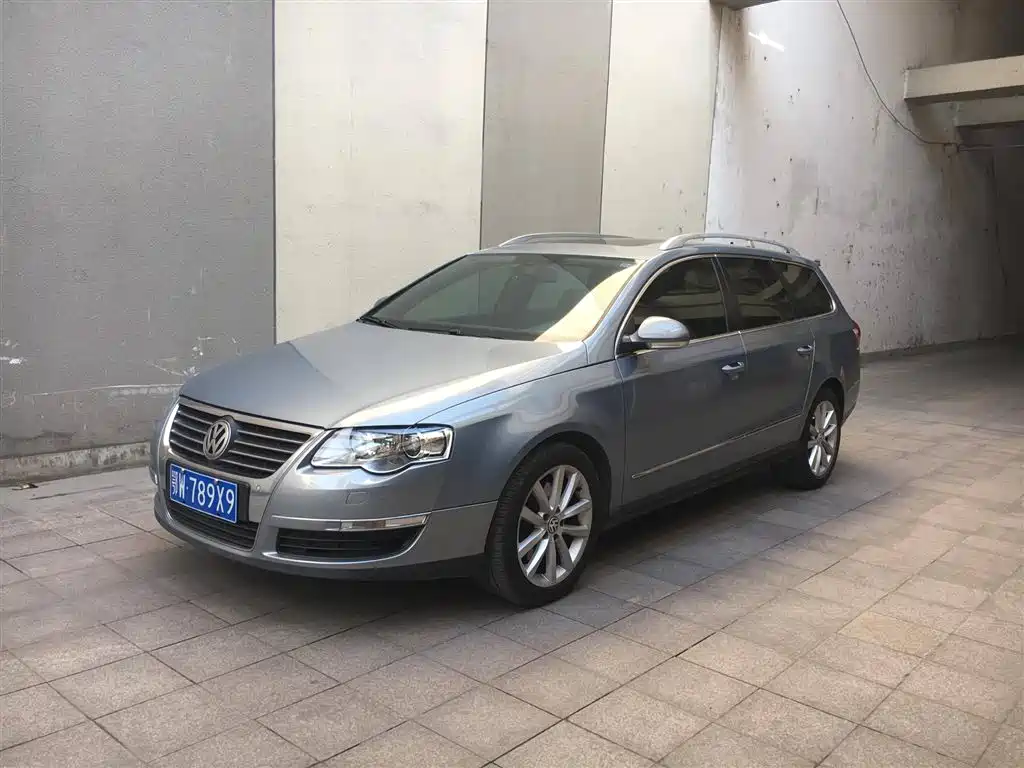 Volkswagen Passat 2011 2.0T Wagon Luxury