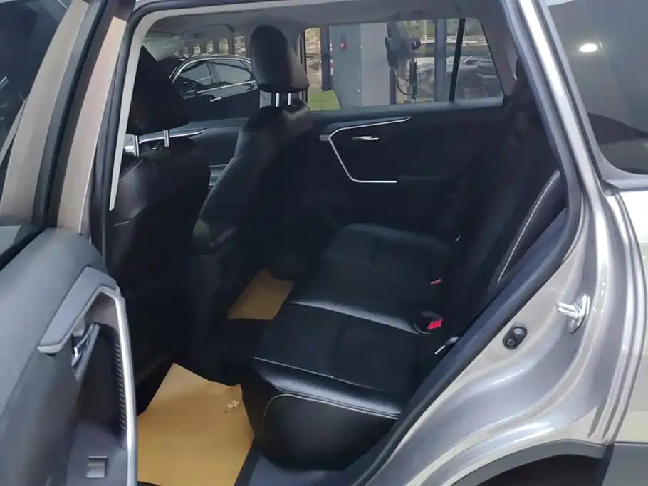Toyota RAV4 Rongfang 2021 2.0L CVT 2WD Trend фото 11