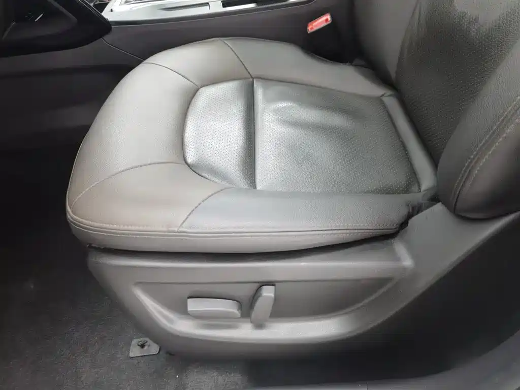 GAC Trumpchi Trumpchi GS4 2017 235T G-DCT 2WD Luxury фото 20