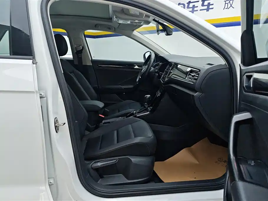 Volkswagen T-ROC 2020 280TSI DSG 2WD Comfort фото 8