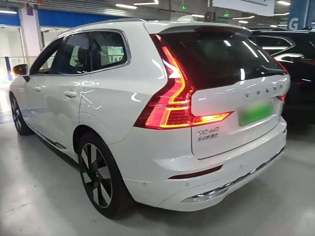 Volvo XC60 Plug-in Hybrid 2024 2024 T8 PHEV Long Range AWD Smart Elegance Luxury Edition
