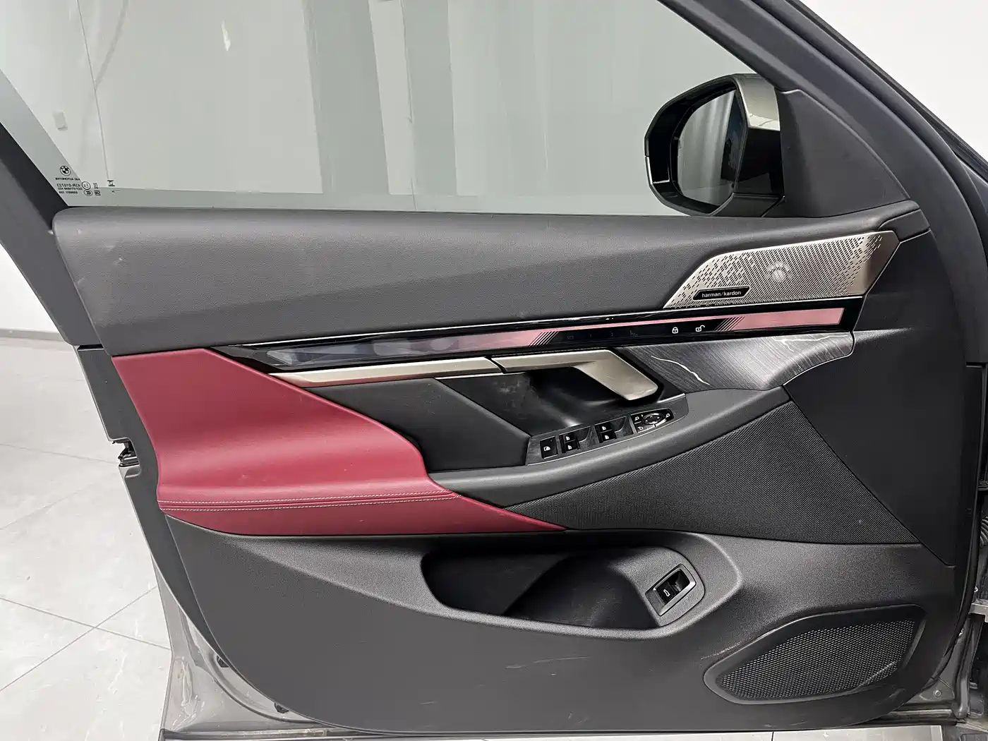 BMW i5 2024 eDrive 35L Premium Model M Sport Package фото 15