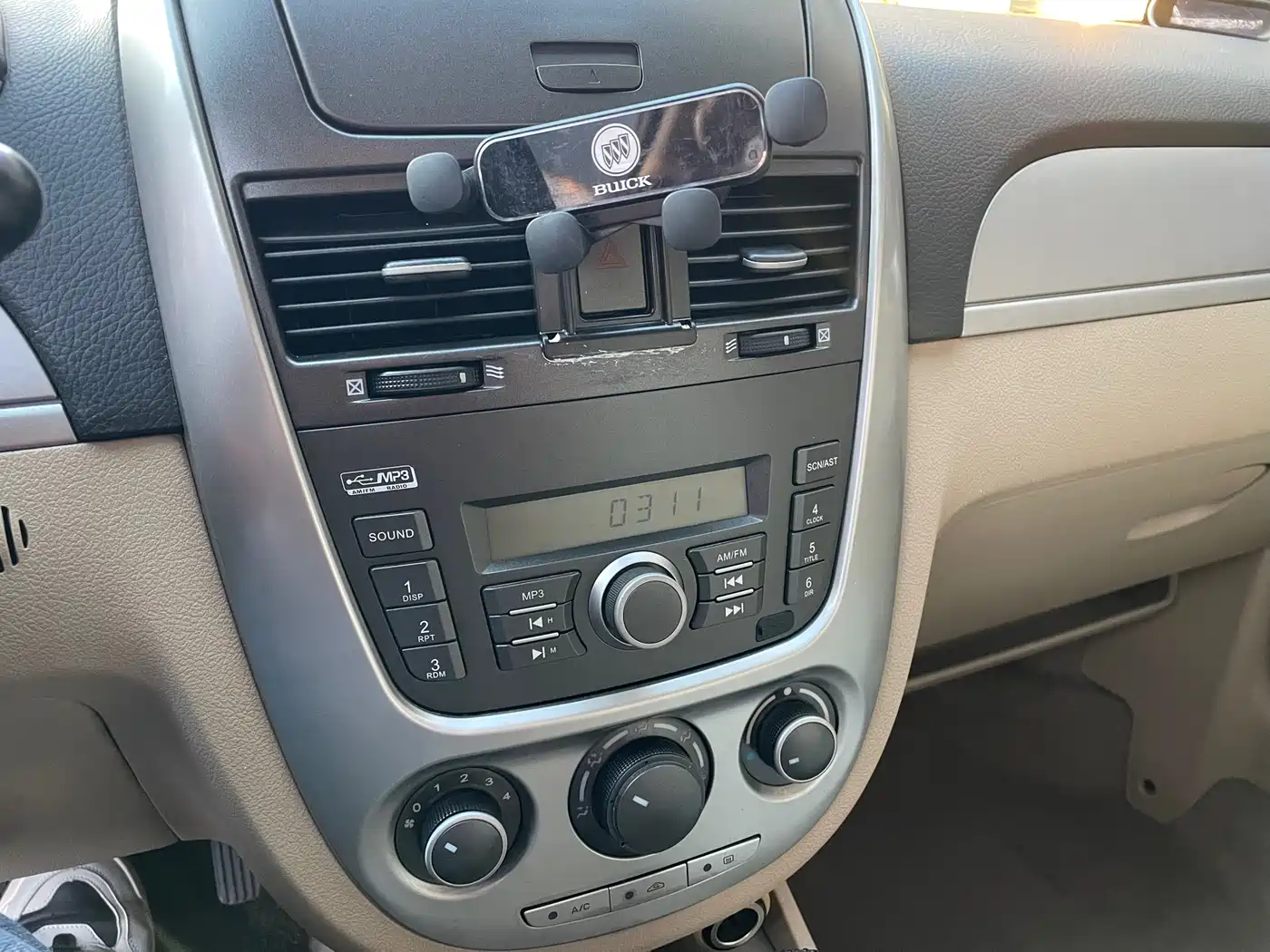 Buick Excelle 2013 1.5L Automatic Classic фото 8