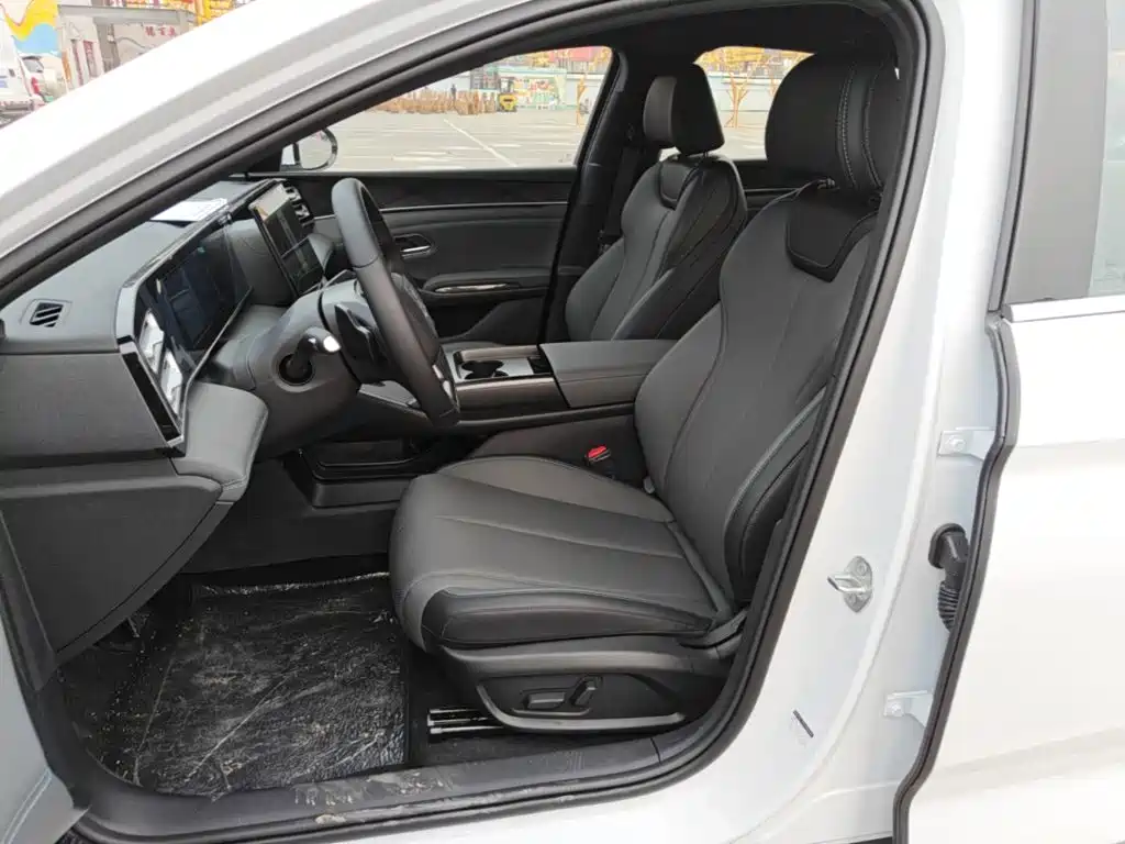 BYD Qin L 2026 2026 Model DM-i Smart Drive Edition 128KM Pioneer