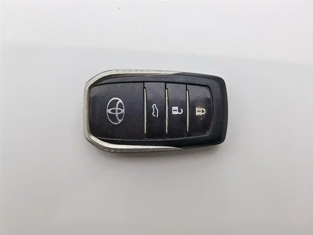 Toyota Prado 2015 2.7L Automatic Standard фото 19