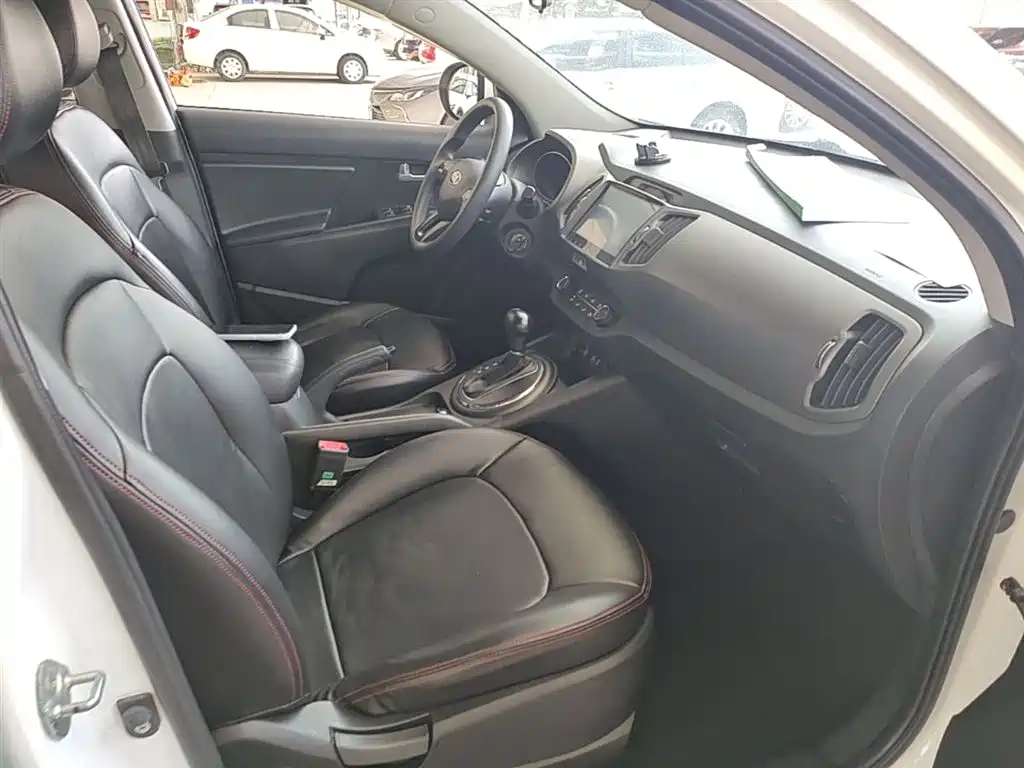 Kia Sportage 2016 2.0L Automatic 2WD GL фото 25