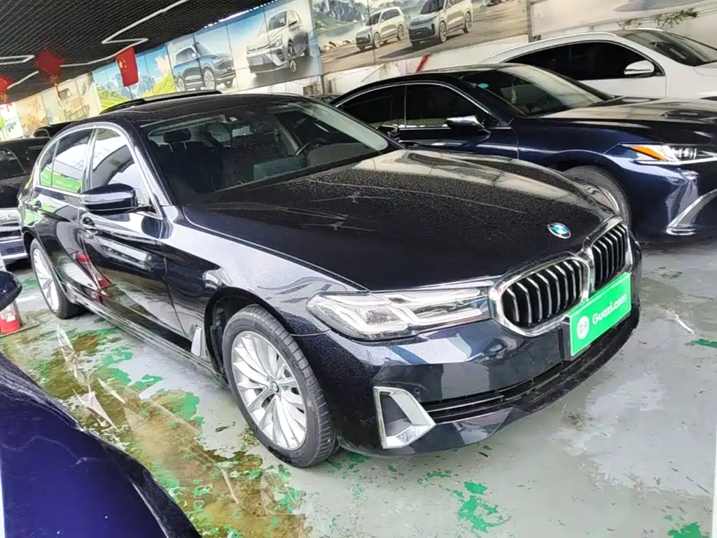 صورة 4 - BMW 5 Series