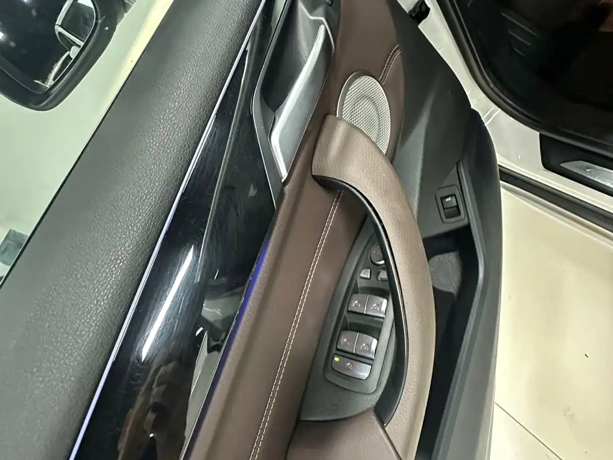BMW X1 2022 sDrive20Li Premium фото 17