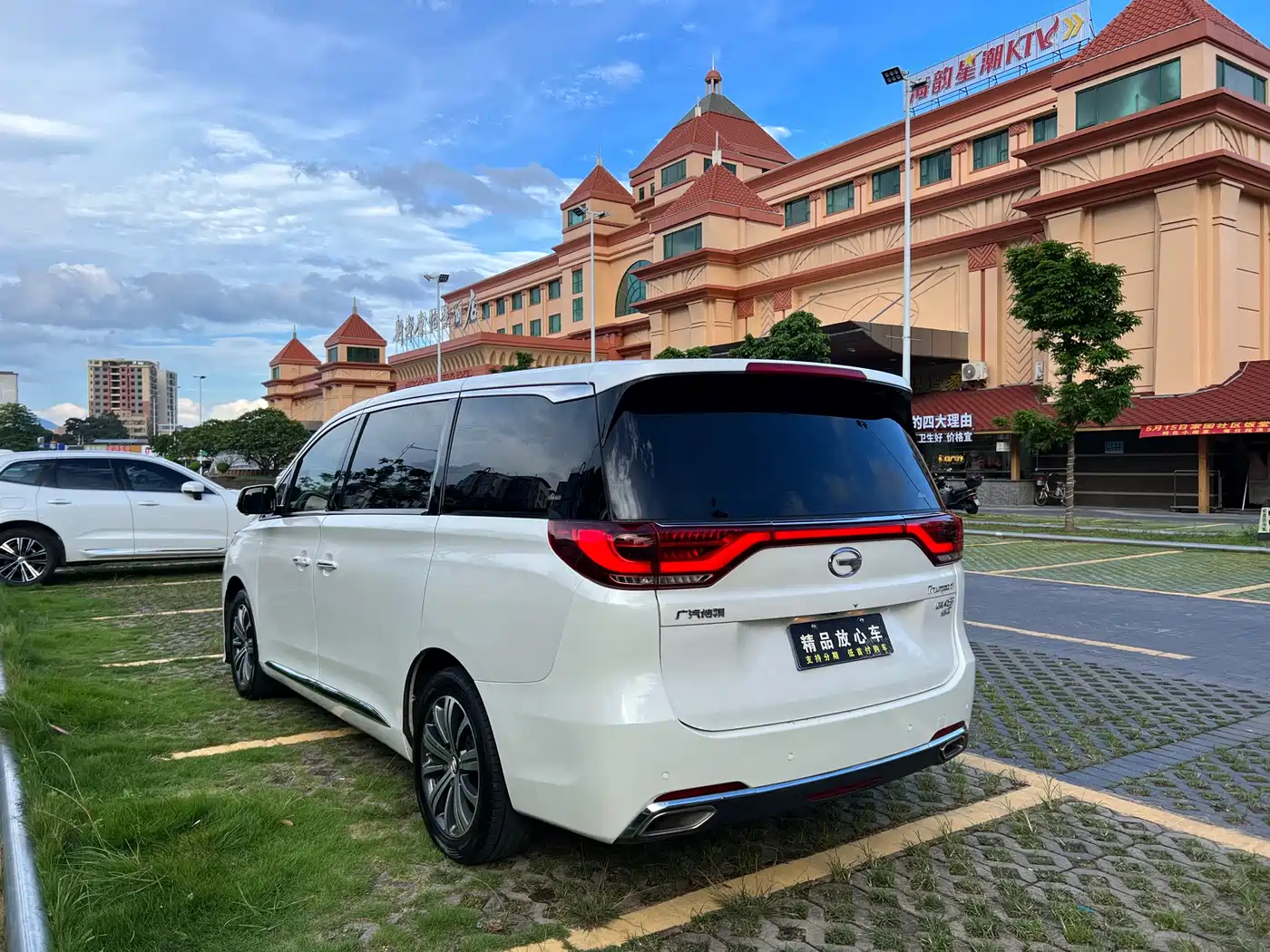 GAC Trumpchi Trumpchi M8 2018 320T Premium Edition фото 4