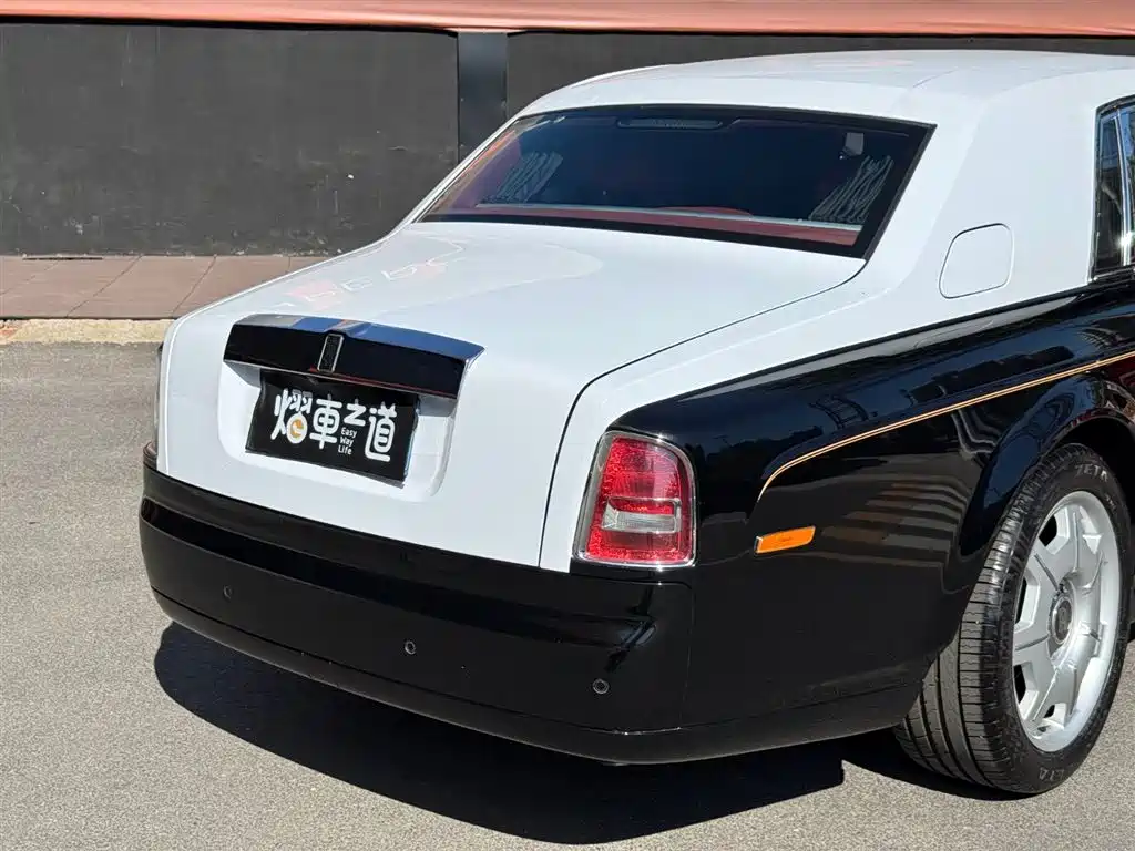 Rolls-Royce Phantom 2012 2013 6.7L Extended Wheelbase (EWB)
