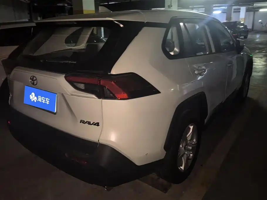Toyota RAV4 Rongfang 2024 2.0L CVT FWD Urban Edition фото 3