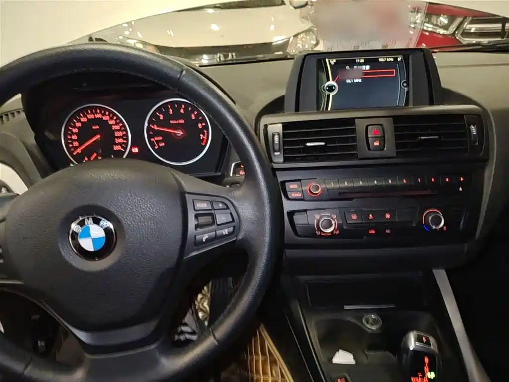 BMW 1 Series (Import) 2013 Facelift 116i Leading Model фото 16