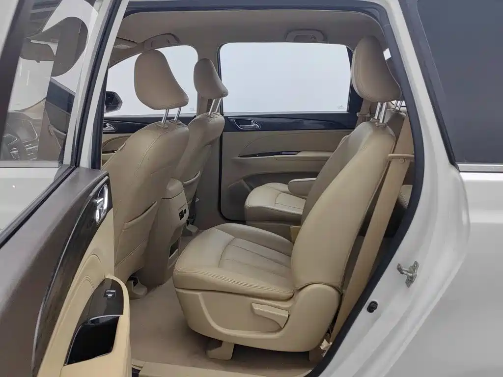 Baojun 730 2018 2016 1.8L iAMT Comfort 7-seater