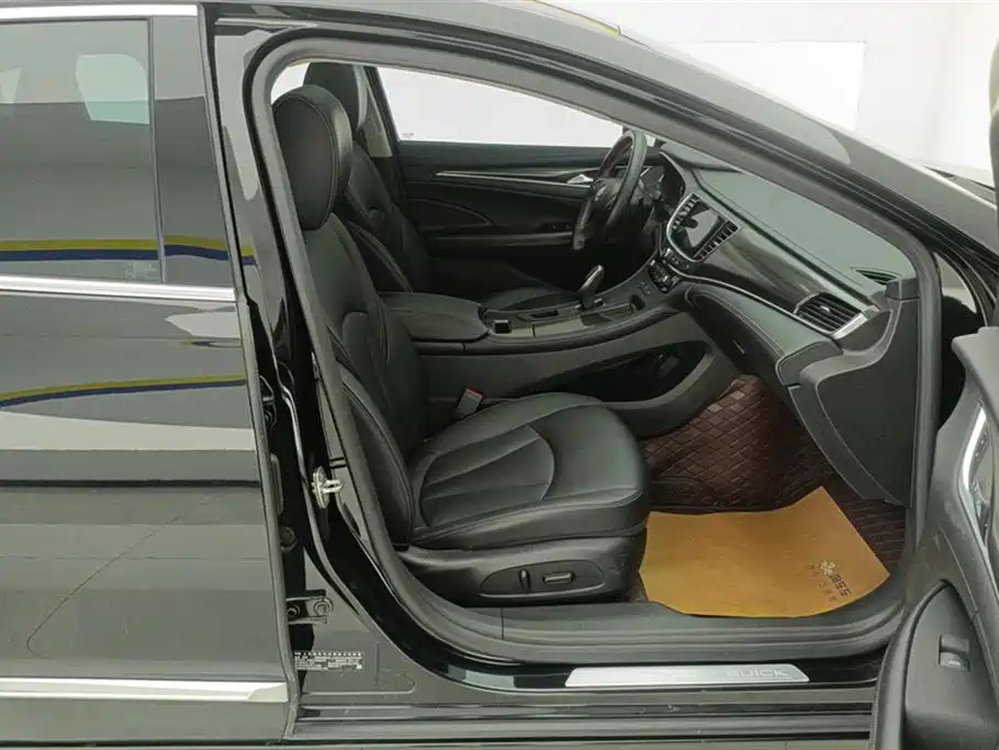 BUICK LACROSSE