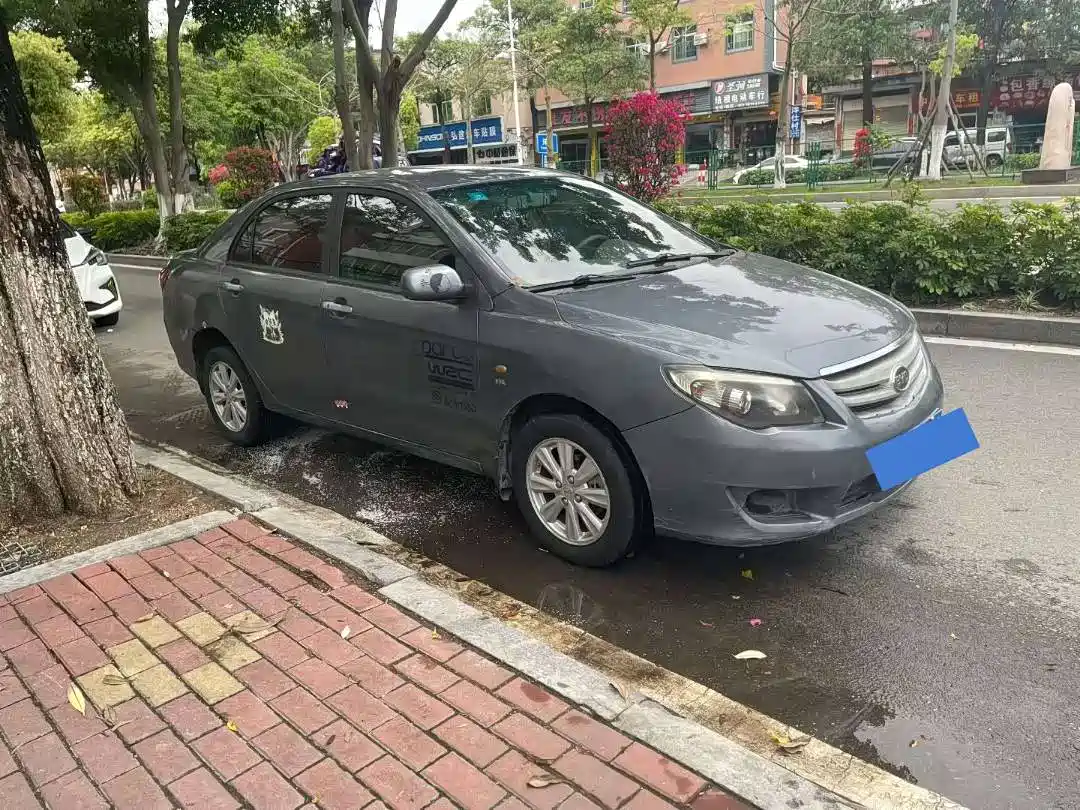BYD L3 2013 1.5L Automatic Comfort фото 4
