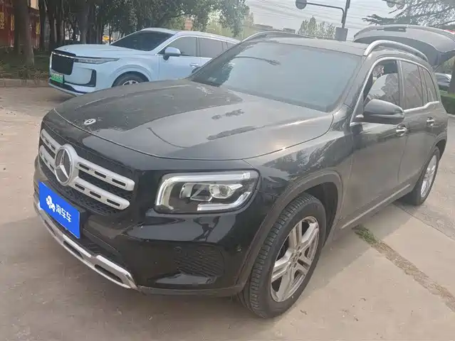 MERCEDES-BENZ GLB