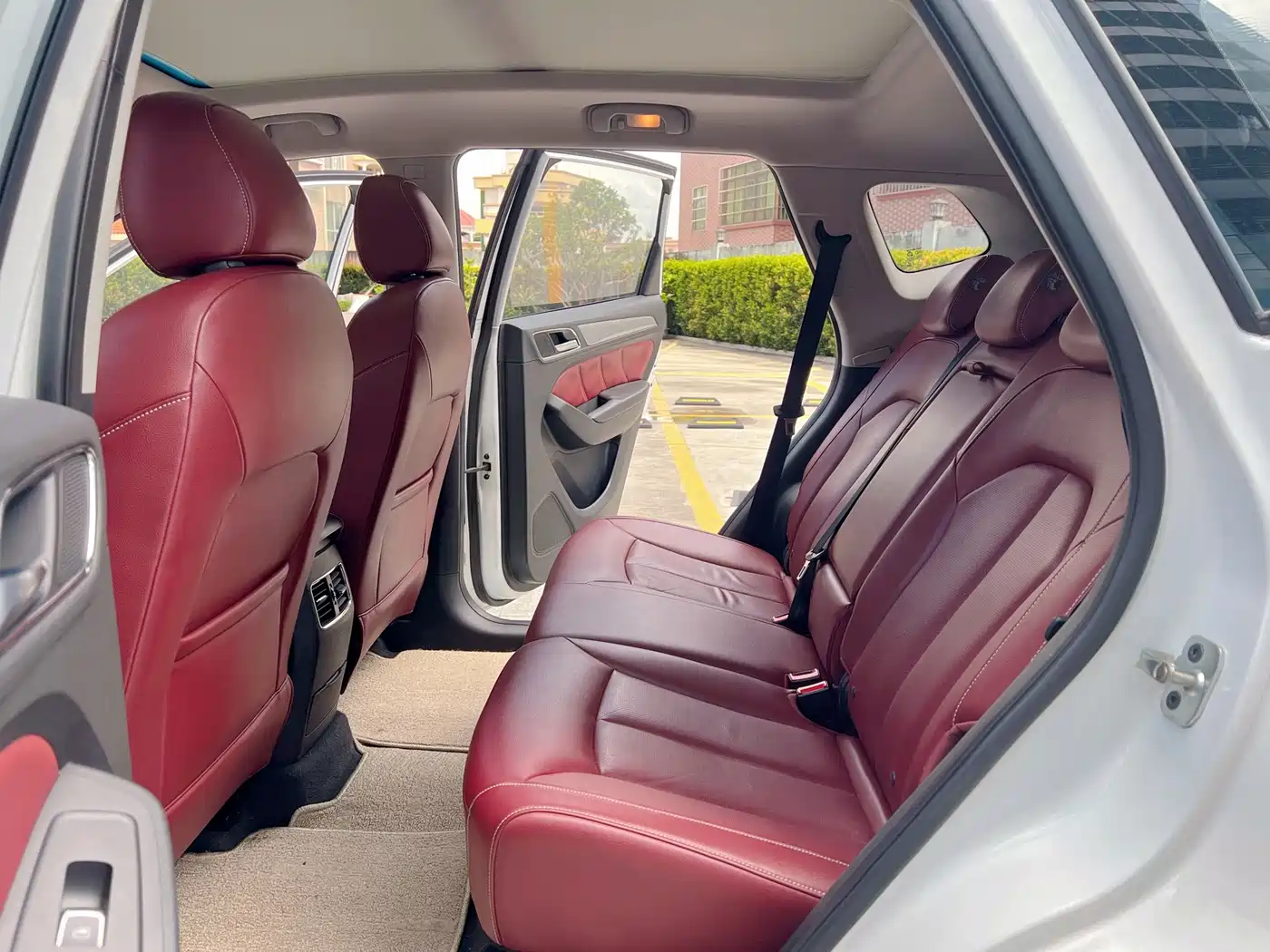 Фото 8 - Roewe RX5
