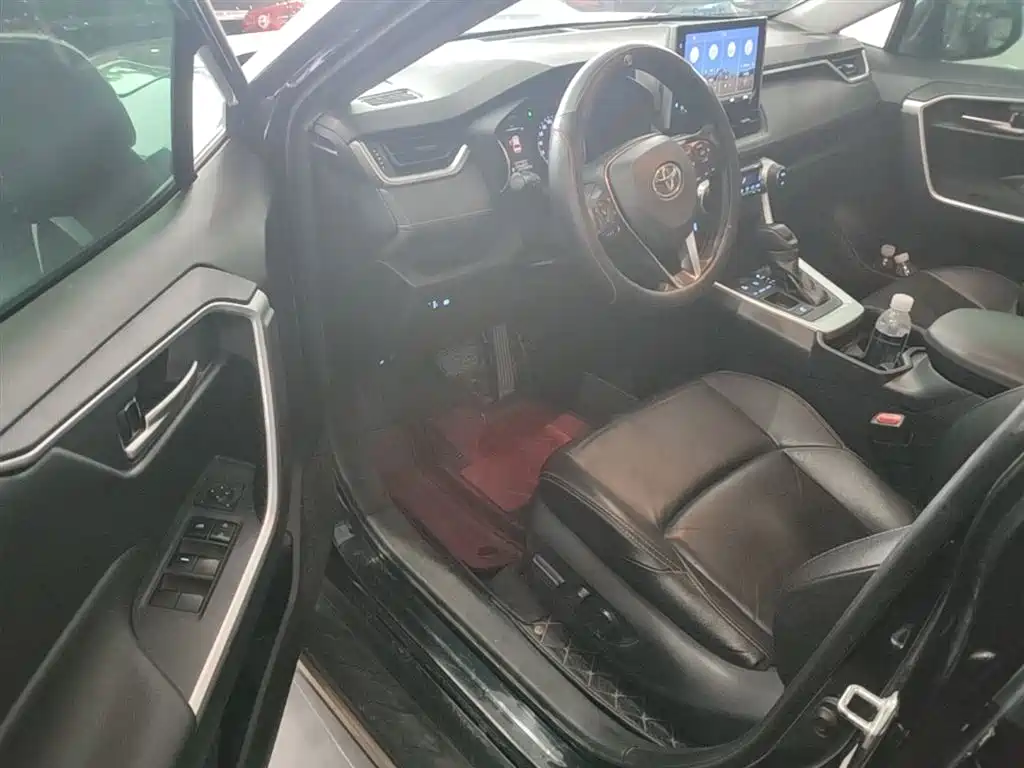 Toyota Wildlander 2020 Dual Engine 2.5L E-CVT FWD Luxury фото 23