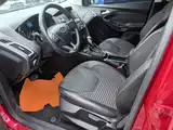 Фото 15 - Ford Focus