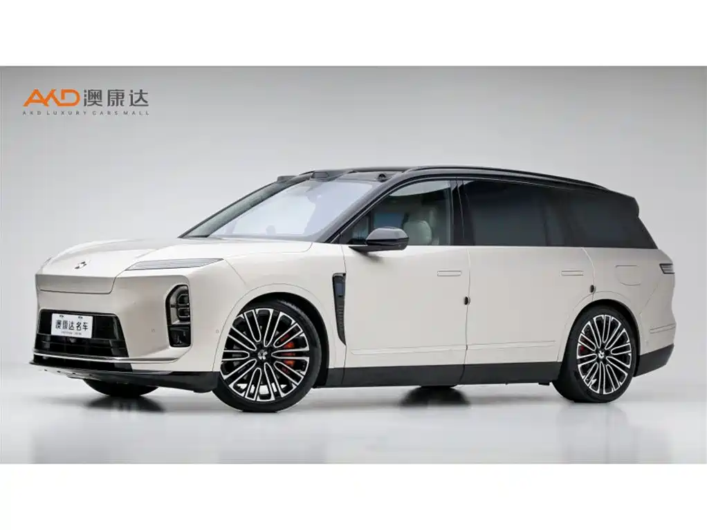 NIO ES8 2025