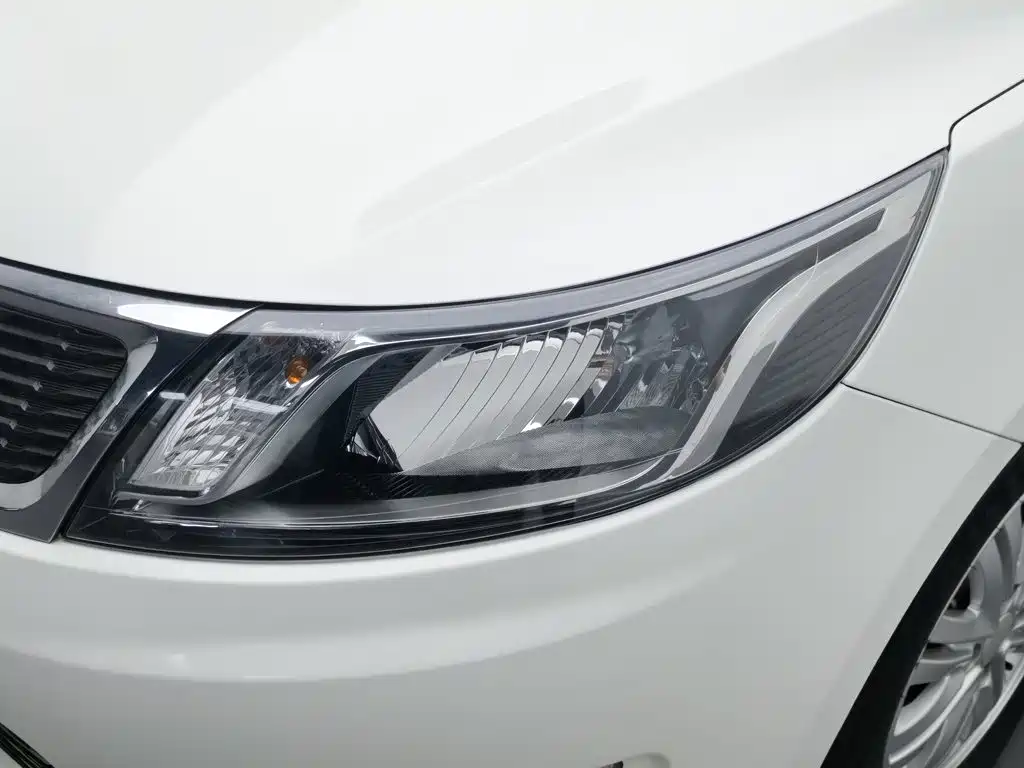 Kia K2 2013 2012 Sedan 1.4L AT GLS Commemorative Edition