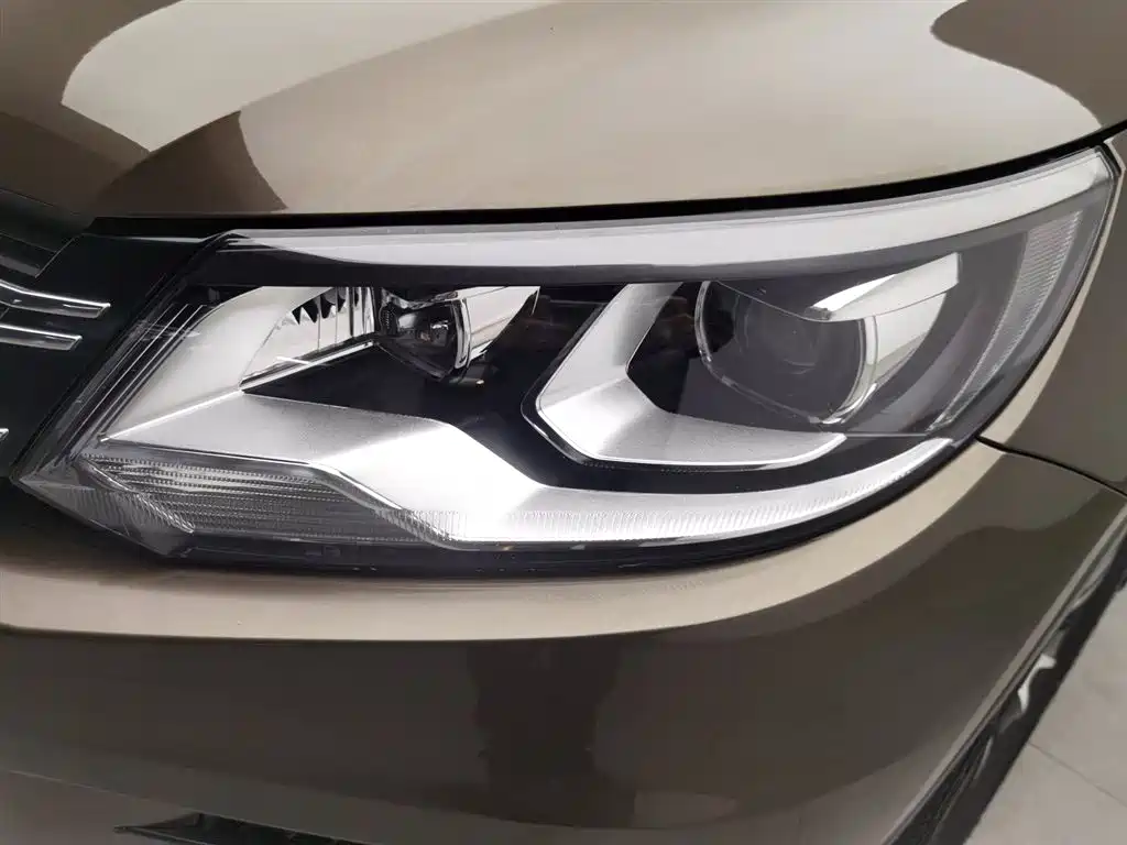 Volkswagen Tiguan 2013 1.8TSI Auto 4WD Luxury фото 7