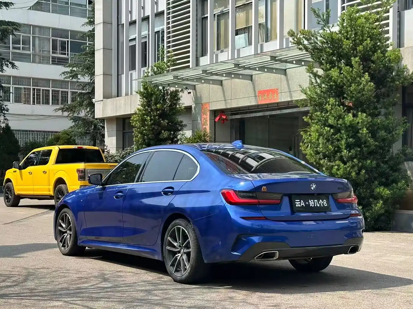 BMW 3 Series 2020 325Li M Sport Package фото 7