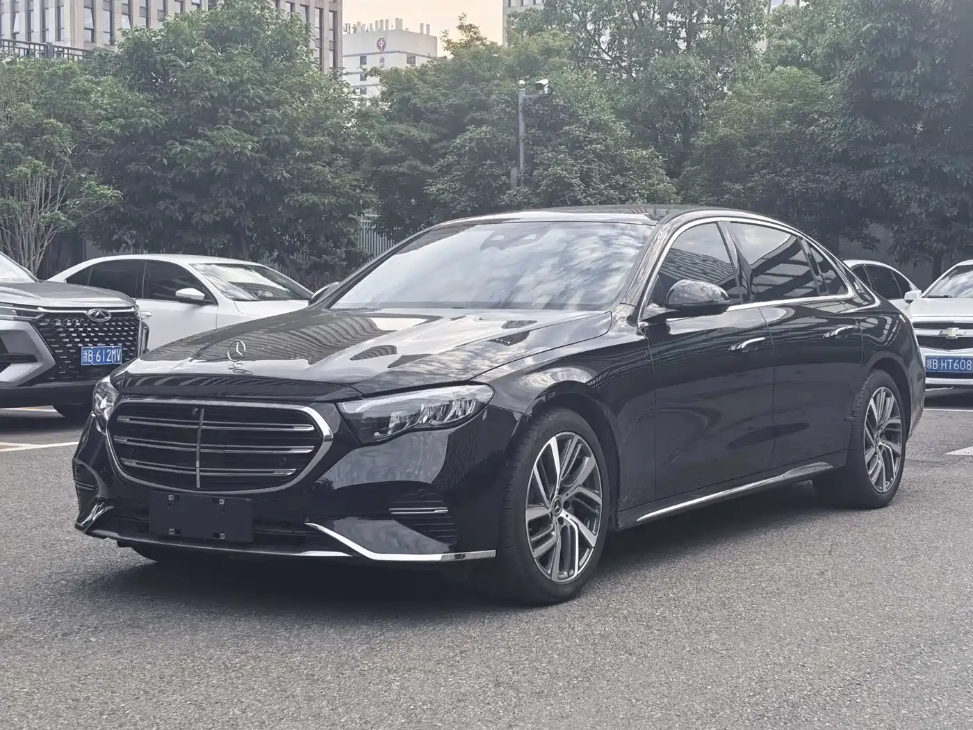 Mercedes-Benz E-Class 2024 E 300 L Fashion