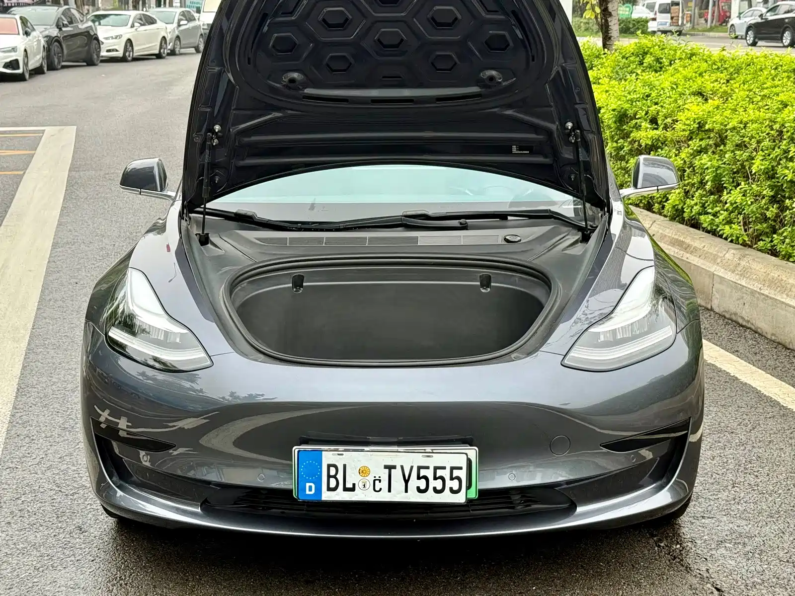 Фото 4 - Tesla Model 3