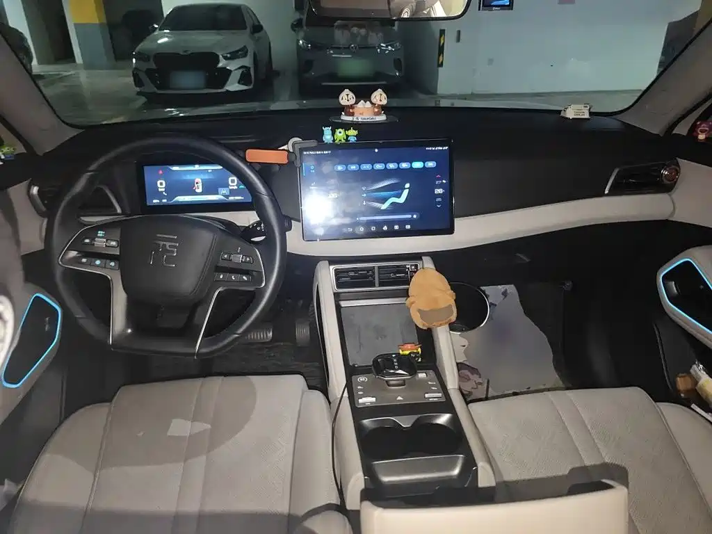 صورة 6 - BYD Yuan UP