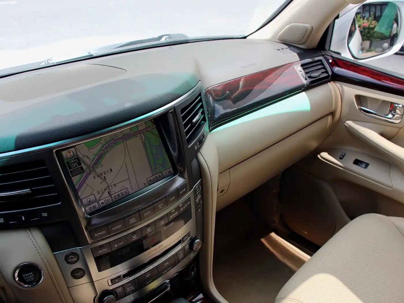 Lexus LX 2009 570 фото 10