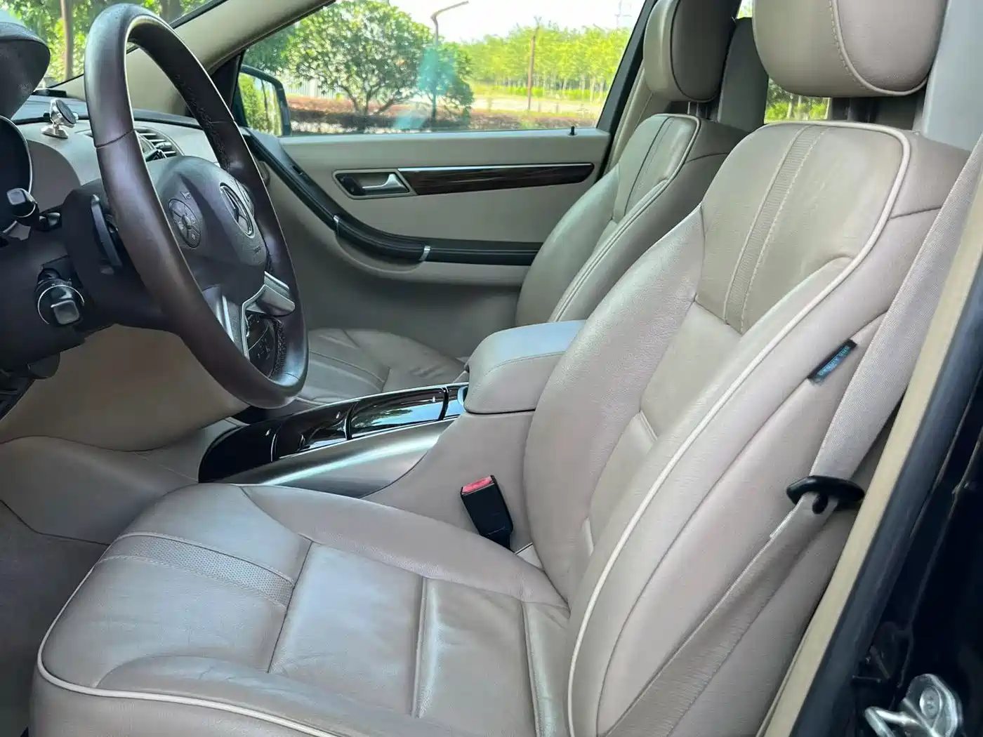 Mercedes-Benz R-Class 2012 2011 R 350 L 4MATIC