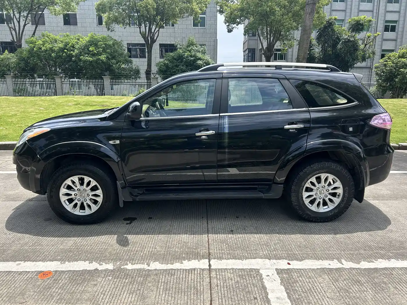 Jiangling Yusheng S350 2014 2013 2.4T Manual 2WD Diesel Luxury 5-Seater
