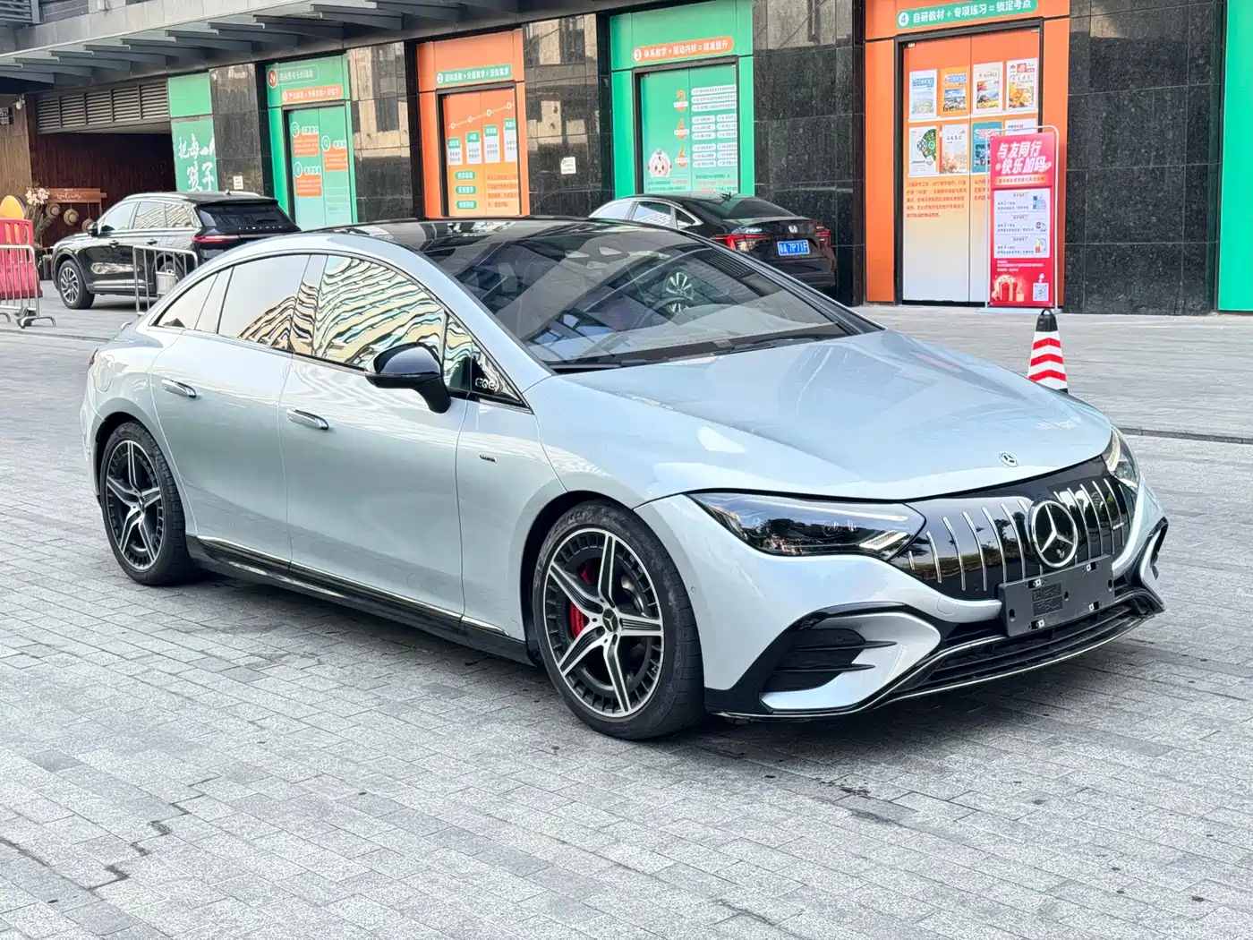 MERCEDES-BENZ EQE AMG