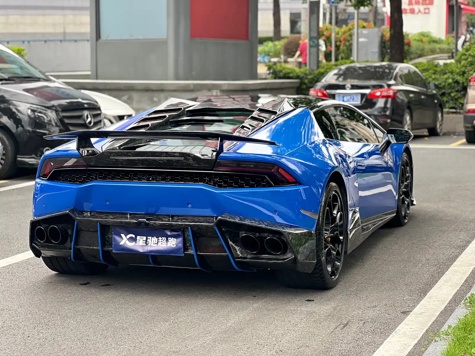 Фото 10 - Lamborghini Huracán
