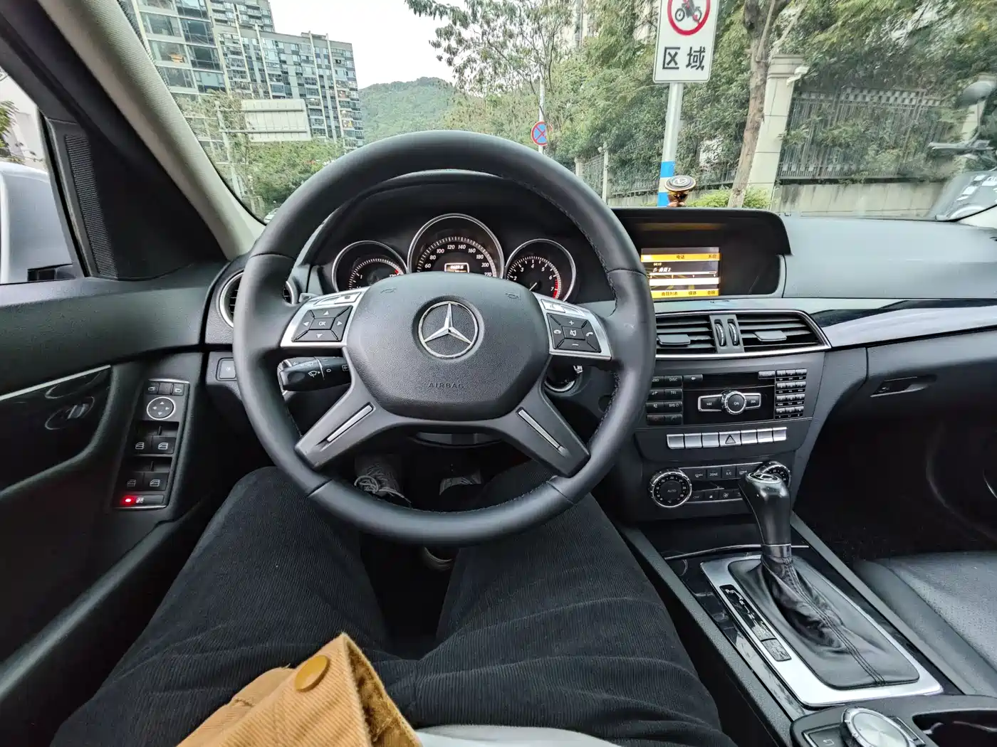 Mercedes-Benz C-Class 2011 C 180K Classic фото 9