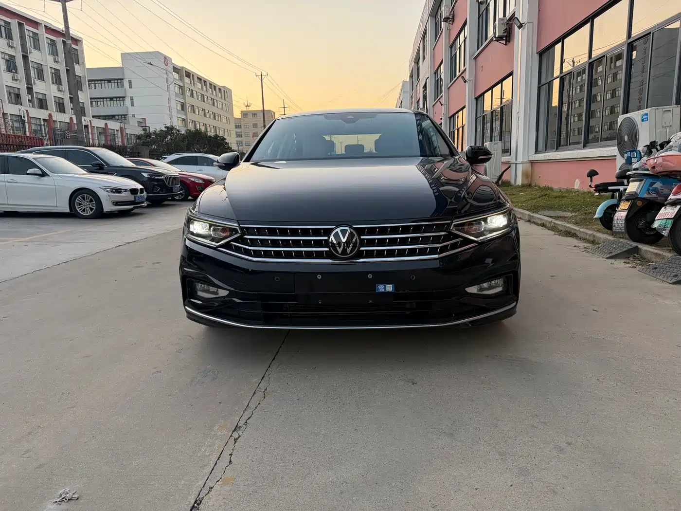 Volkswagen Magotan 2023 Model 2 Million Commemorative Edition 330TSI DSG Luxury