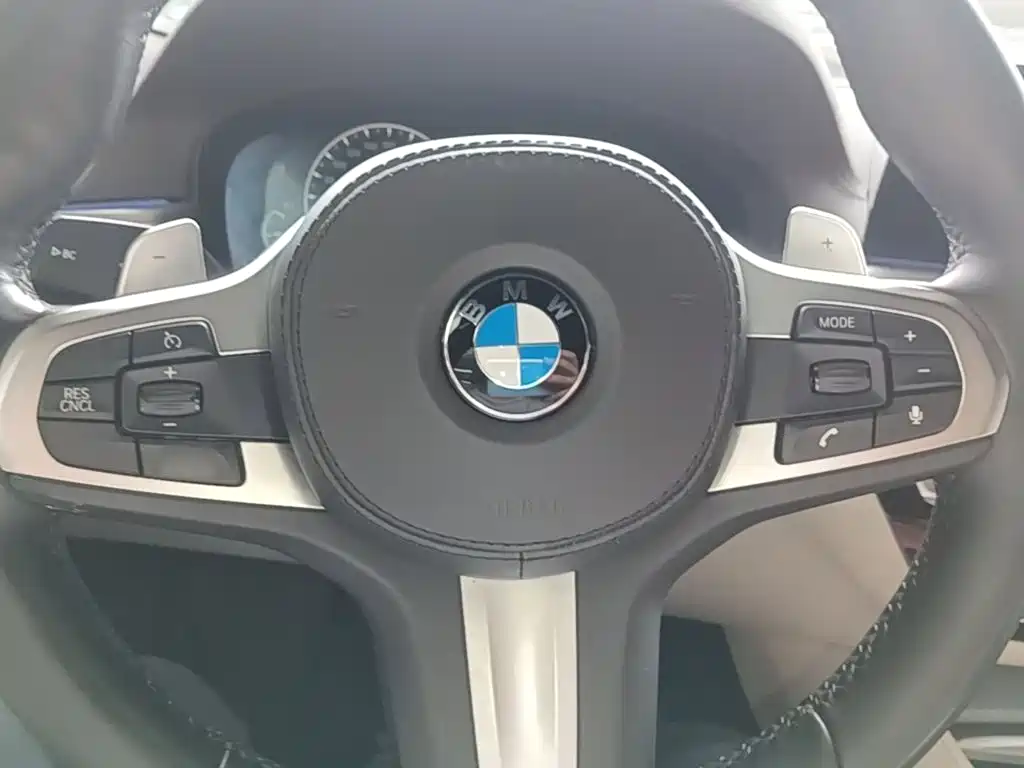 Фото 11 - BMW 5 Series