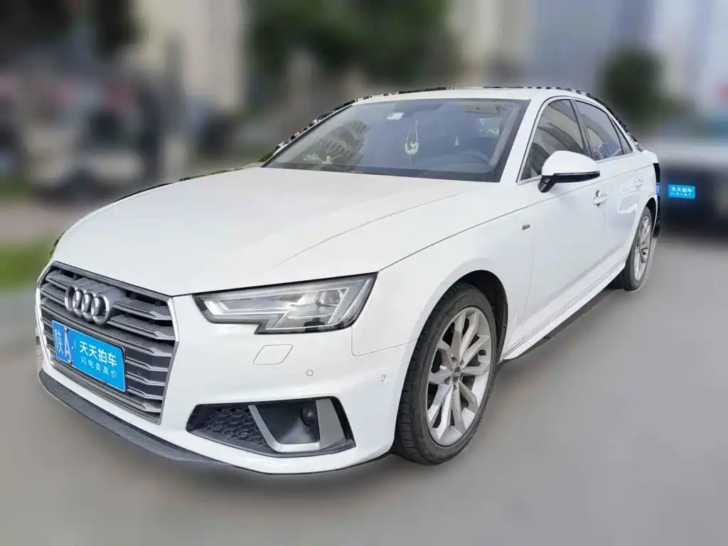 Фото 1 - Audi A4L