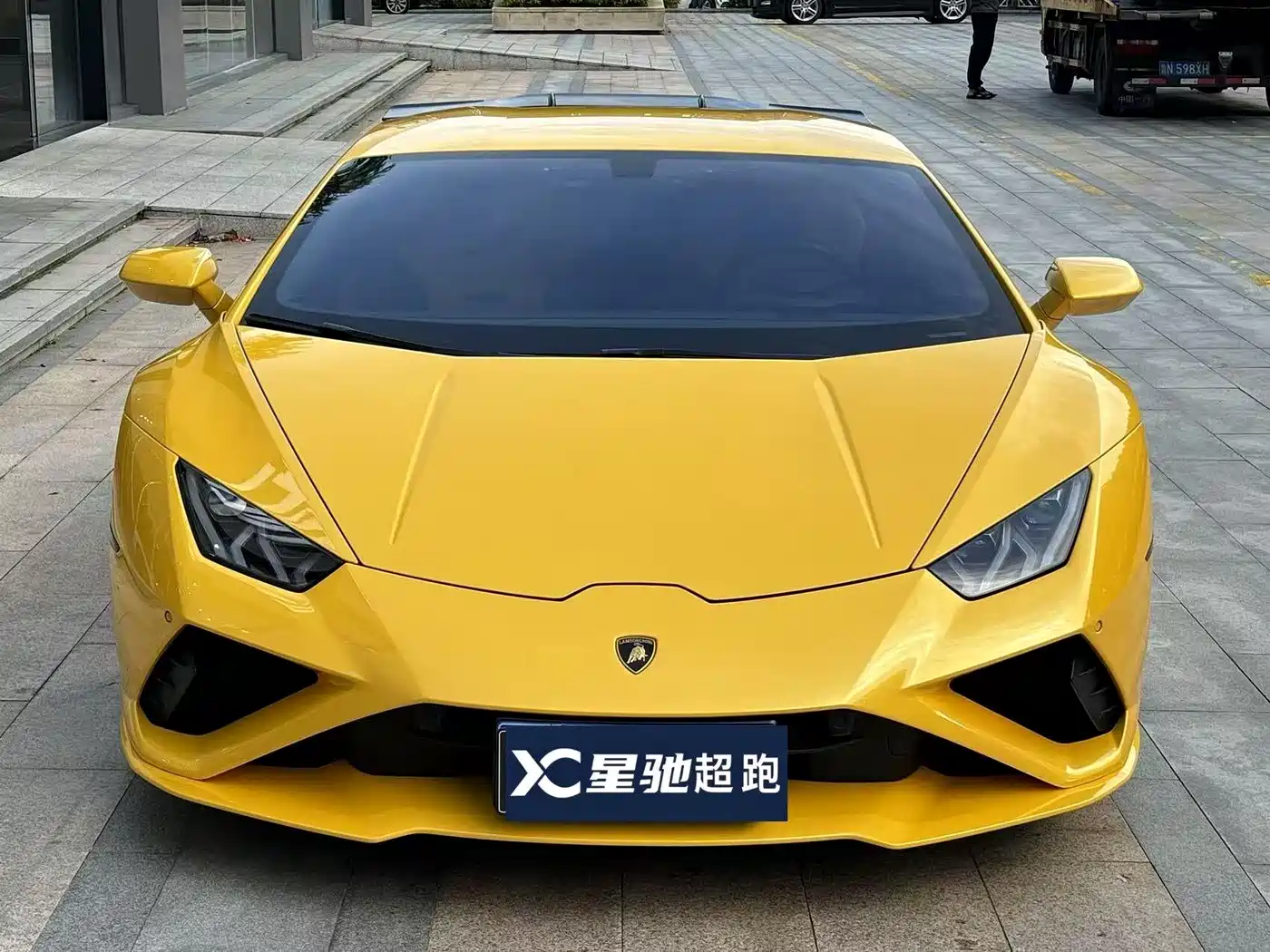 LAMBORGHINI HURACÁN