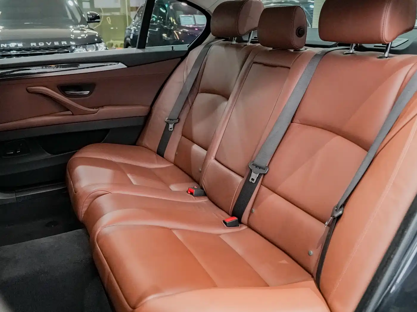 BMW 5 Series 2014 525Li Leading фото 23