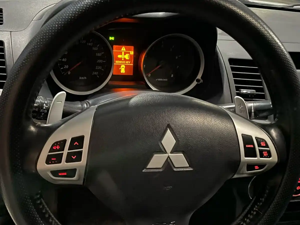 Mitsubishi Lancer EX 2011 Zhi Shang Edition 1.8L CVT Luxury фото 5