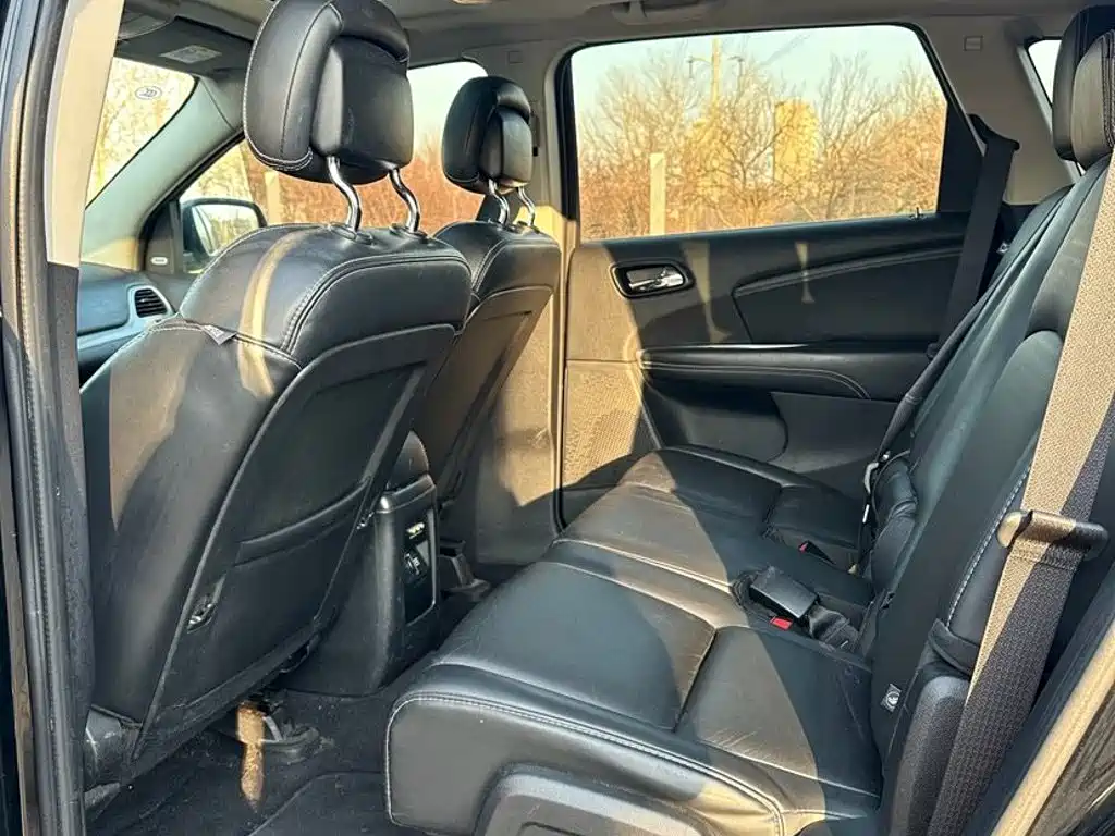 Dodge Journey 2015 2013 Model 2.4L 2WD Premium Edition