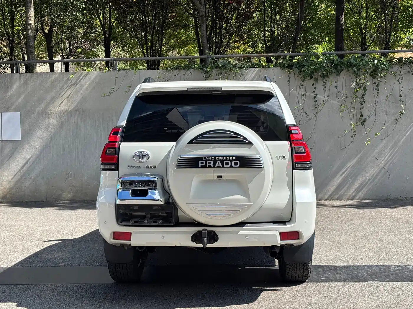 Toyota Prado 2019 2018 3.5L Automatic TX-L Rear-mounted Spare Tire