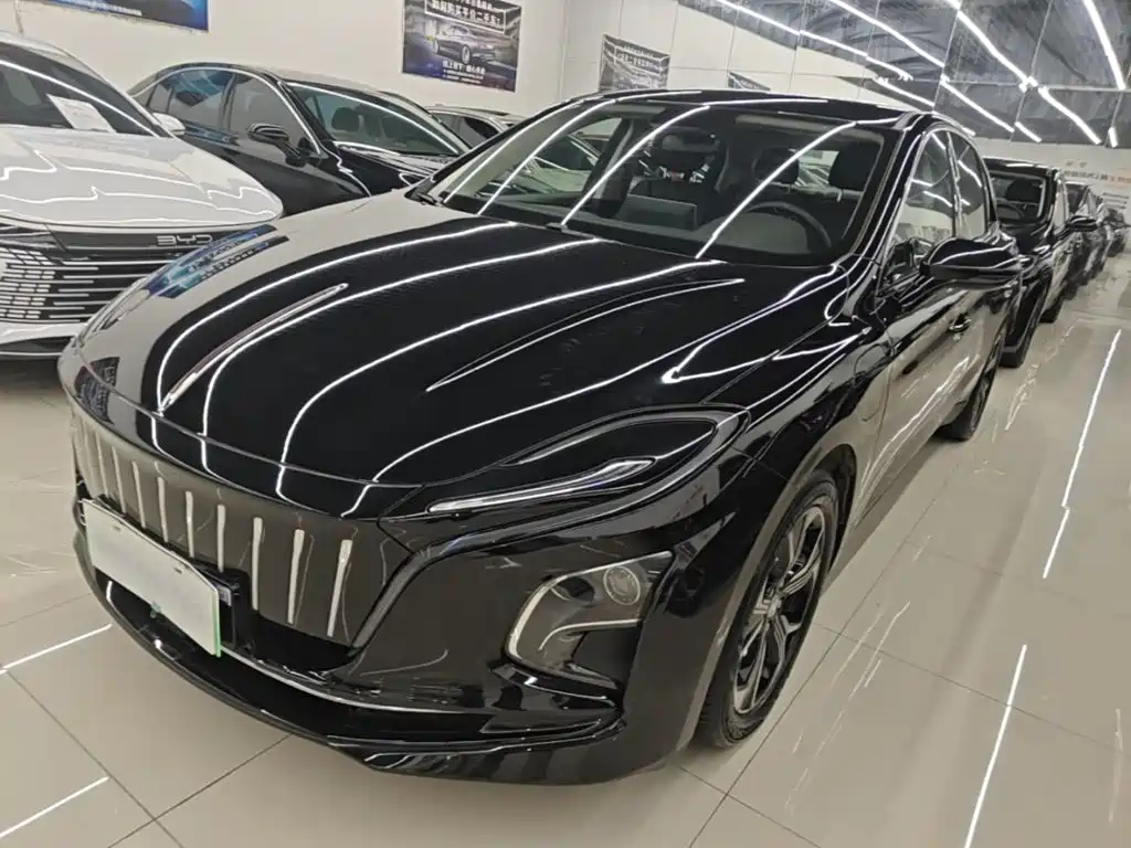 Hongqi E-QM5 2023