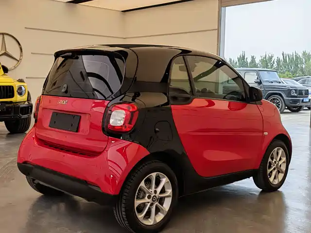 smart fortwo 2015 1.0L 52kW Hardtop Agile — фото 4