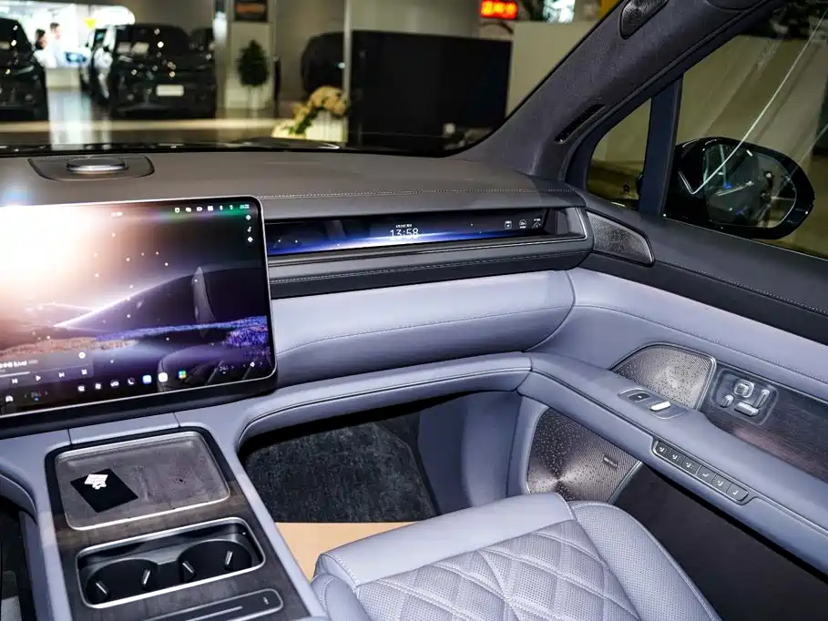 NIO ES8 2026 2025 Model 6-Seat Executive Luxury Edition