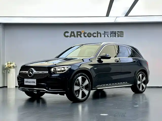 MERCEDES-BENZ GLC