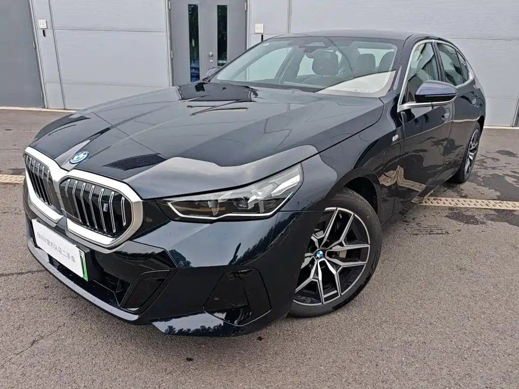 2025 BMW i5