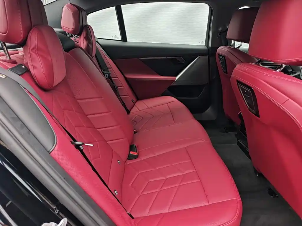 BMW i5 2025 2025 eDrive 35L M Sport Package